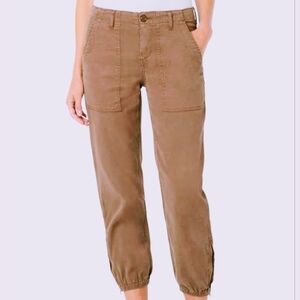 CALLIGRAPHIE Elastic Back Waist Zip & Button Ankle Pant W/ Zipper Detail NWOT